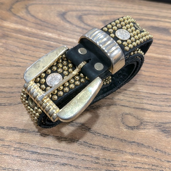 STAR CASTLE VINTAGE TRUE GOLD COLOR STUD BELT SM - Picture 4 of 6